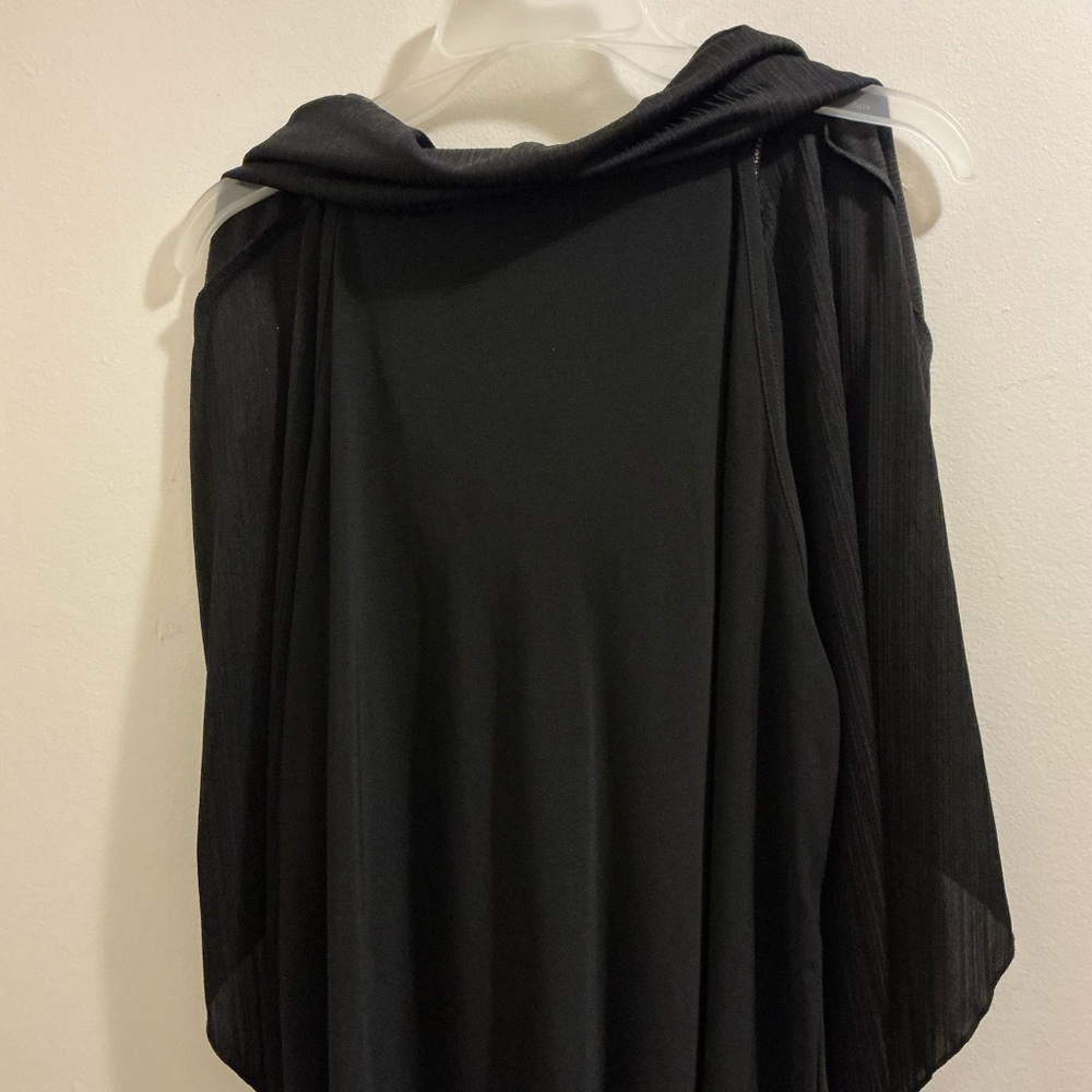 Avenue Black and Gold Women's Blouse - Picture 4 of 4